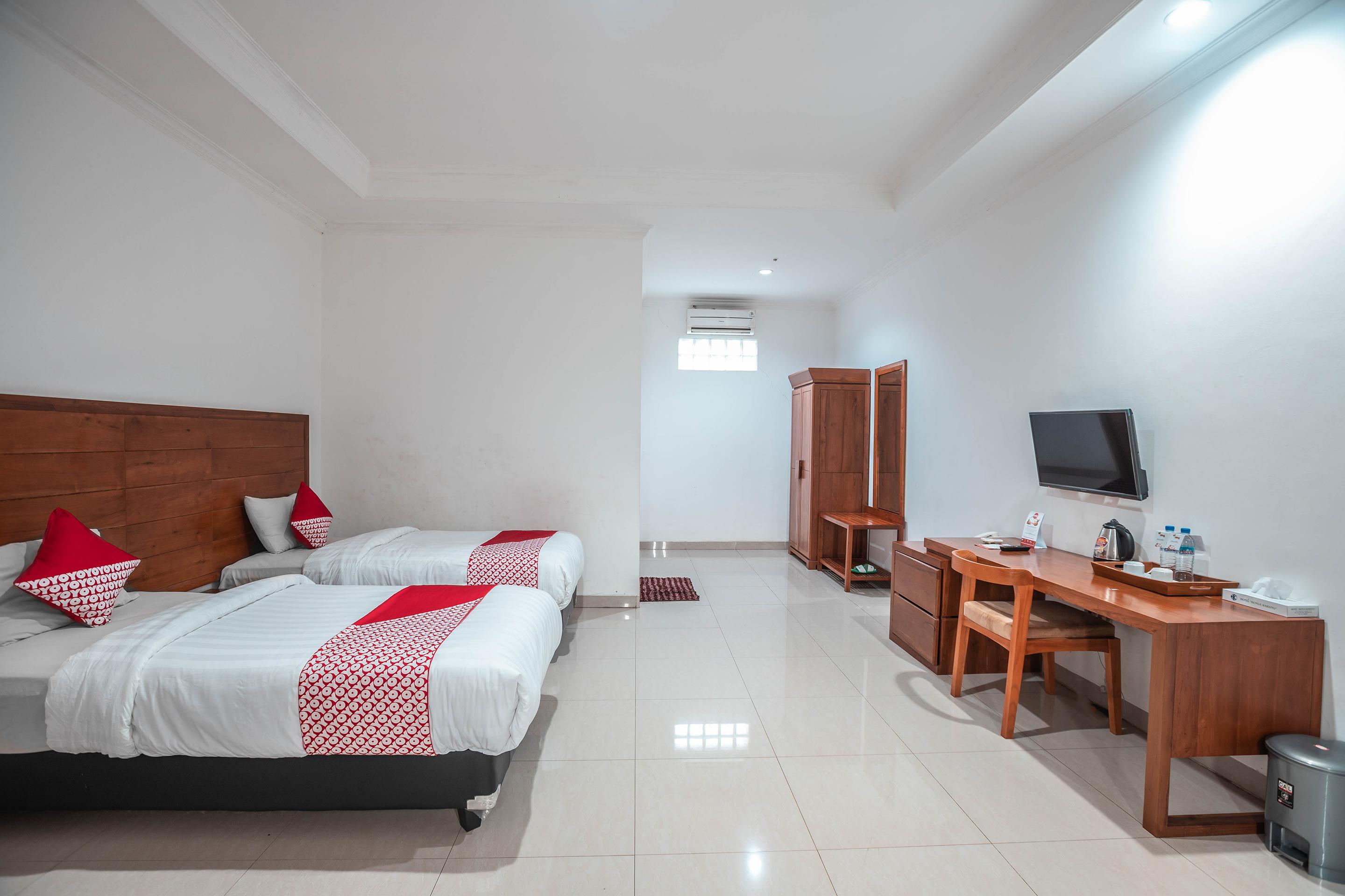 Super Oyo 686 Bunga Karang Hotel Bekasi Exteriör bild