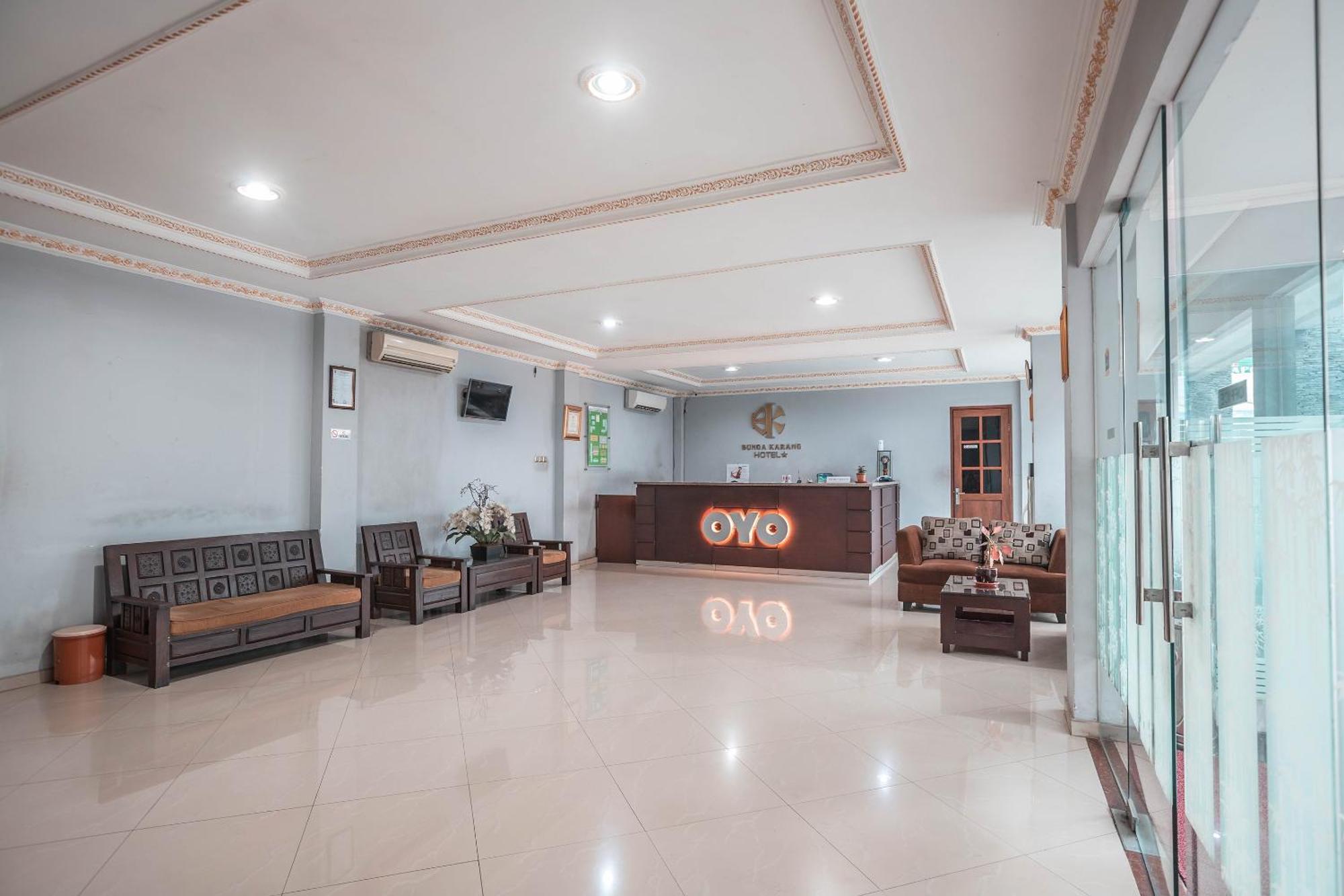 Super Oyo 686 Bunga Karang Hotel Bekasi Exteriör bild